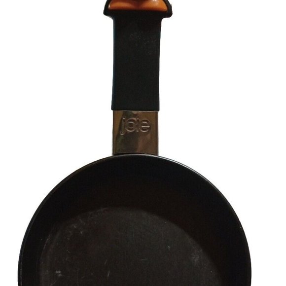 Joie Mini Nonstick Egg and Fry Pan, 4.5”, SCRATCHED - Picture 2 of 12